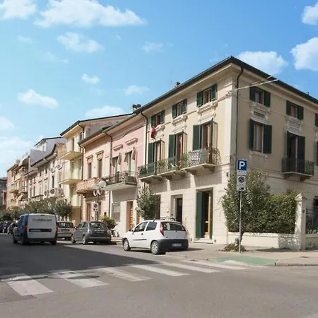 Stunning In With Wifi Apartament *